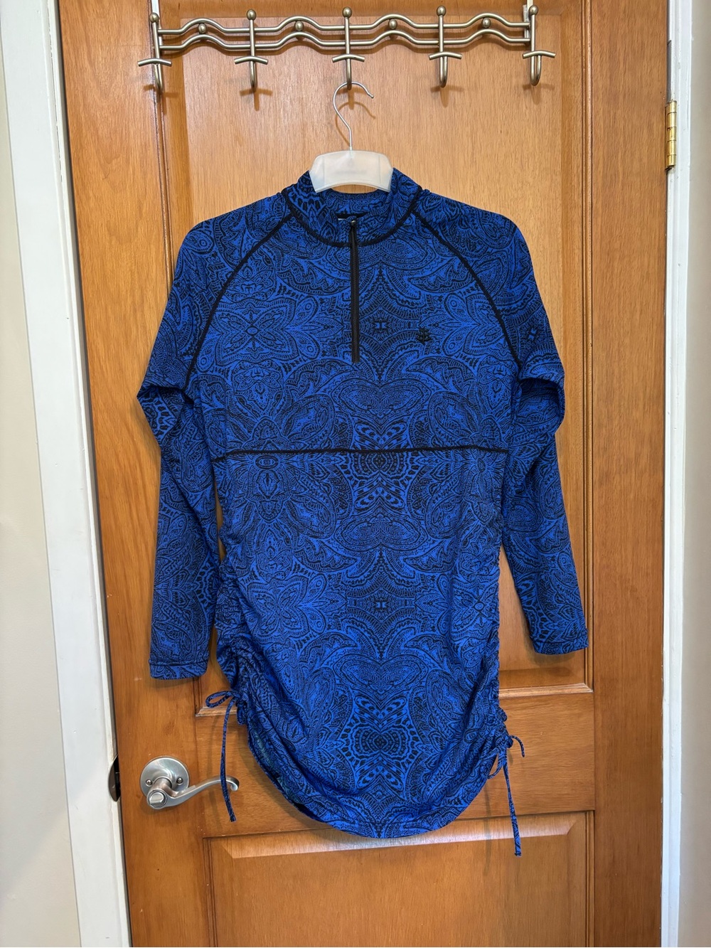 Coolibar Long Sleeve Paisley-Print Rash Guard in Blue